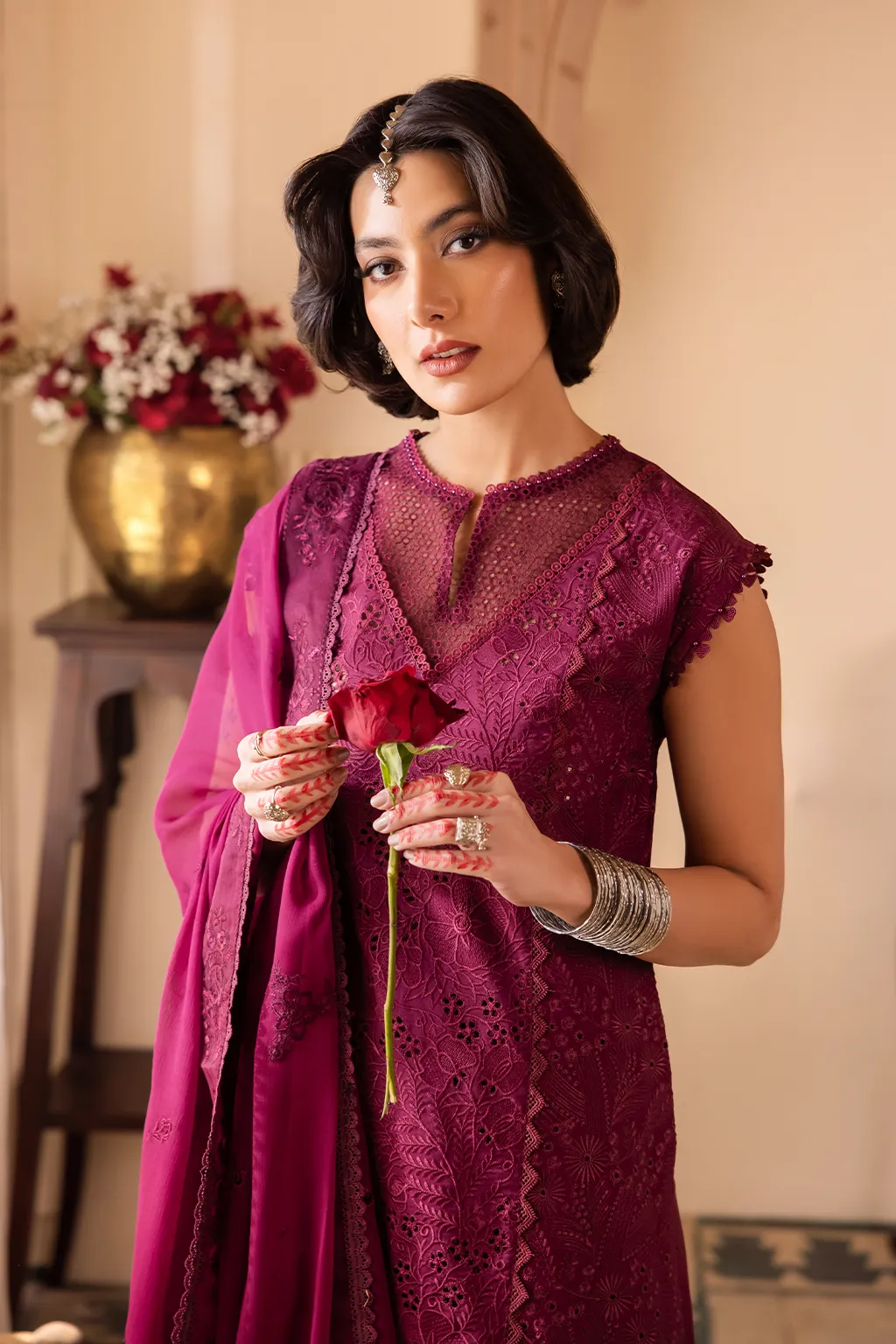 Iznik Nani Ka Ghar Eid Lawn Collection – NKG-11 Embroidered Lawn