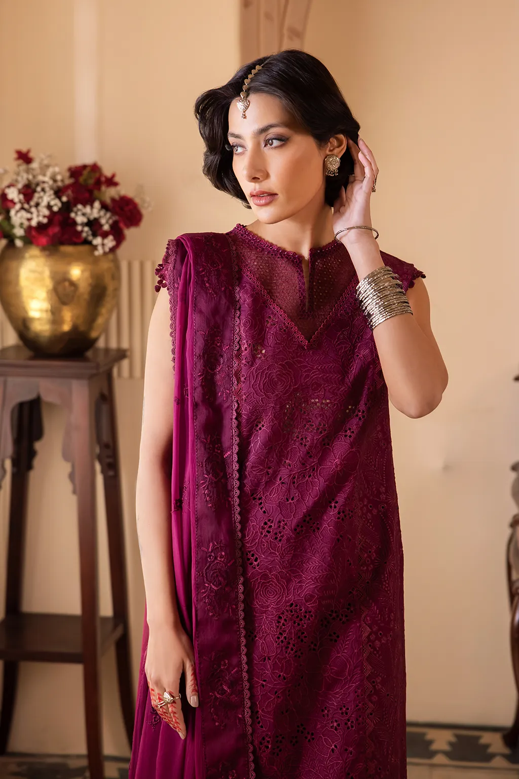 Iznik Nani Ka Ghar Eid Lawn Collection – NKG-11 Embroidered Lawn