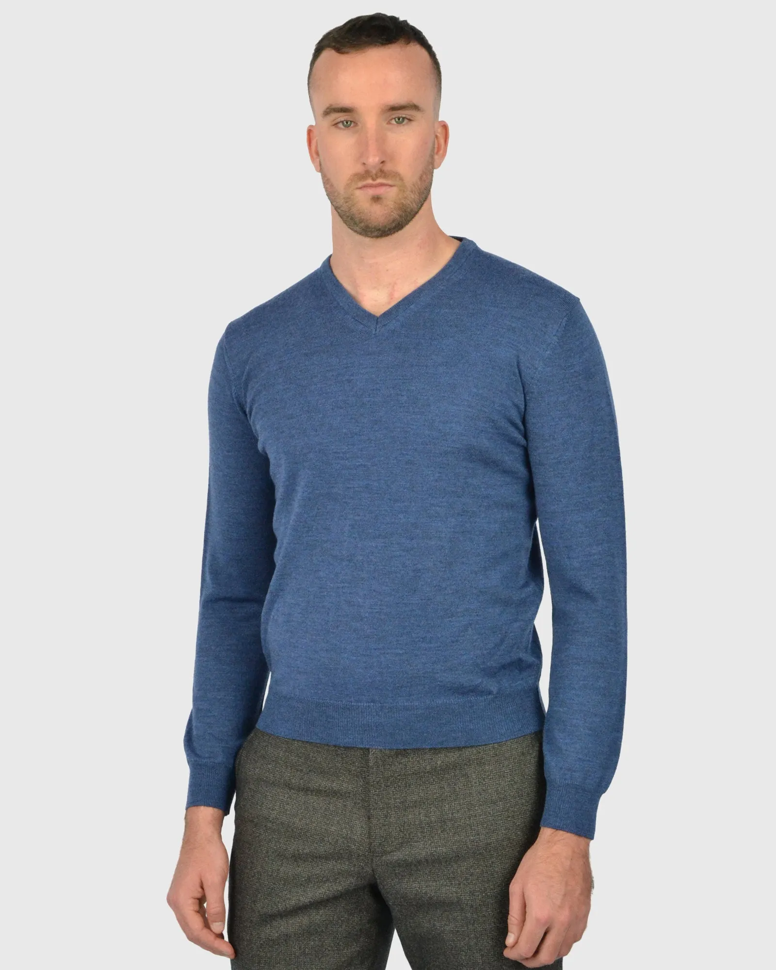 VISCONTI W23V AVIATOR-BLUE WOOL V-NECK SWEATER